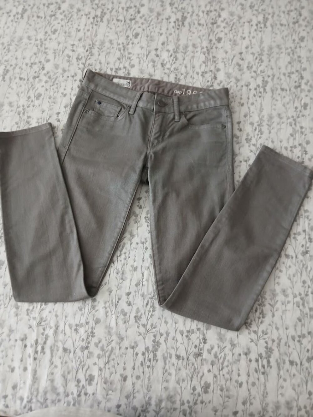 Always Skinny GAP 1969 Slightly Waxed Grey Jeans 24
